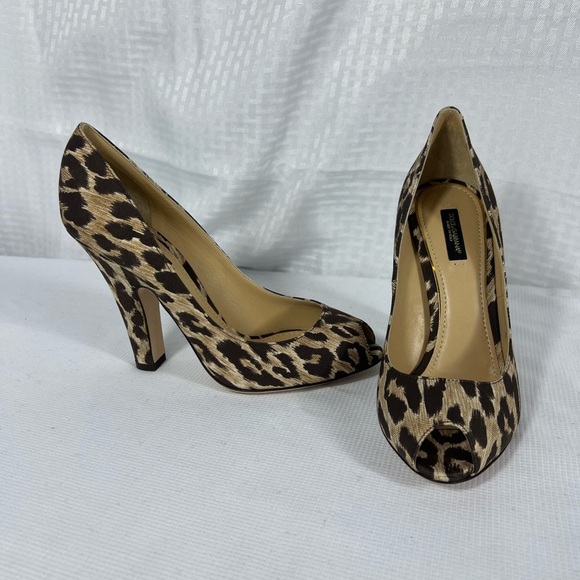 Dolce & Gabbana Leopard Print Peep Toe Heels- like new - Picture 1 of 9
